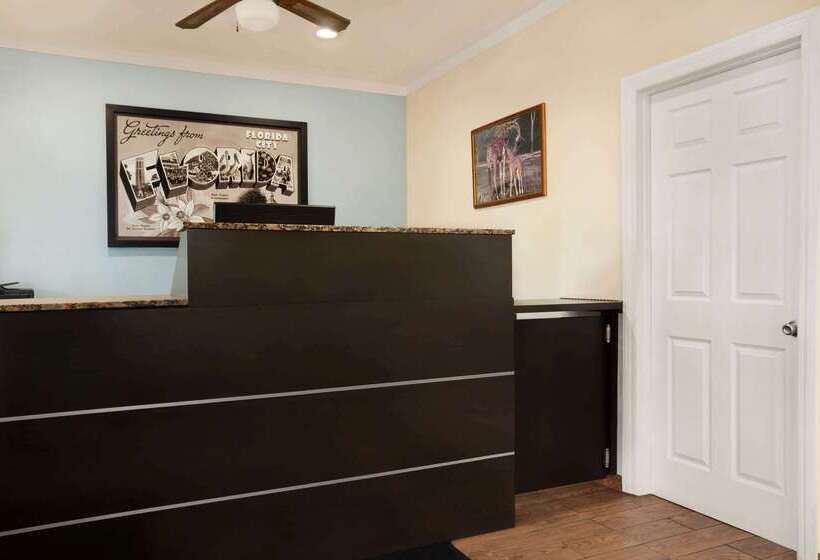 Мотель Super 8 By Wyndham Florida City/homestead/everglades