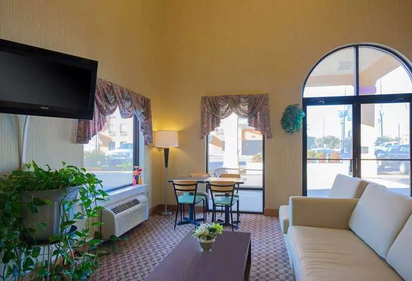 汽车旅馆 Super 8 By Wyndham Hammond