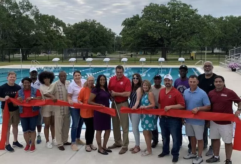 汽车旅馆 Super 8 By Wyndham Hammond