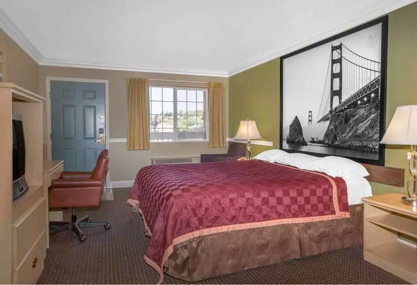 모텔 Super 8 By Wyndham Hayward Downtown