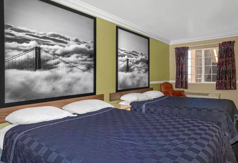 모텔 Super 8 By Wyndham Hayward Downtown