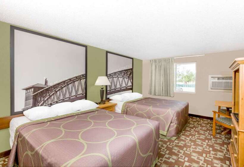 مُتل Super 8 By Wyndham Kearney