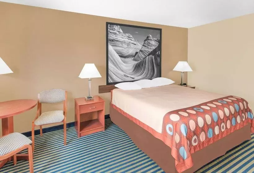 모텔 Super 8 By Wyndham Marshalltown