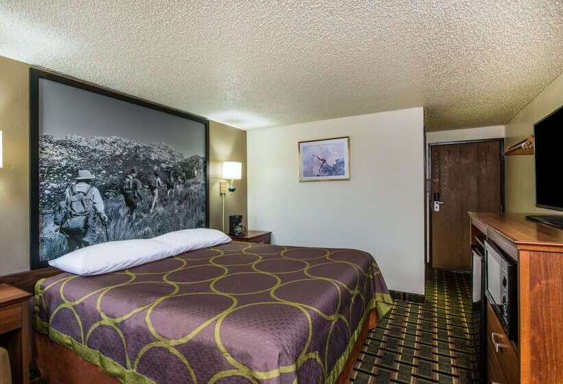 مُتل Super 8 By Wyndham Pueblo