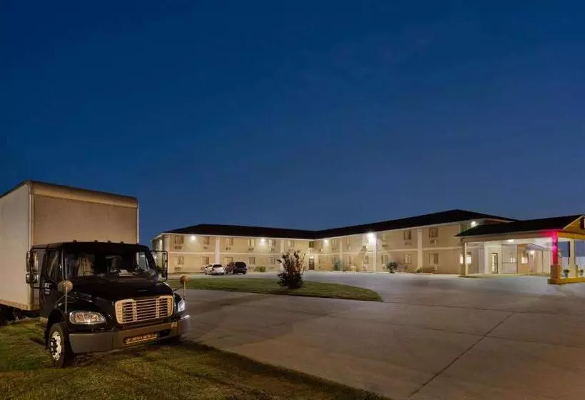 모텔 Super 8 By Wyndham Sikeston/miner Area