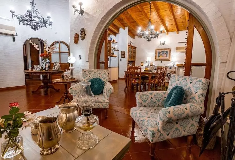 Retkeilymaja Casona La Chiquita