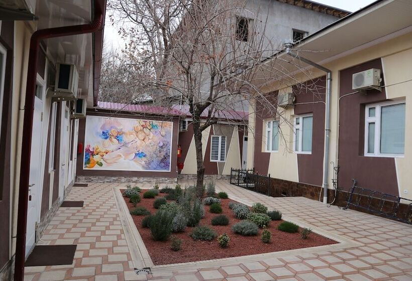 Gallery Hotel — Hostel