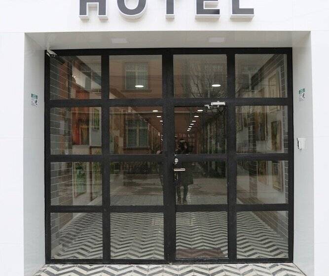 Gallery Hotel — Hostel