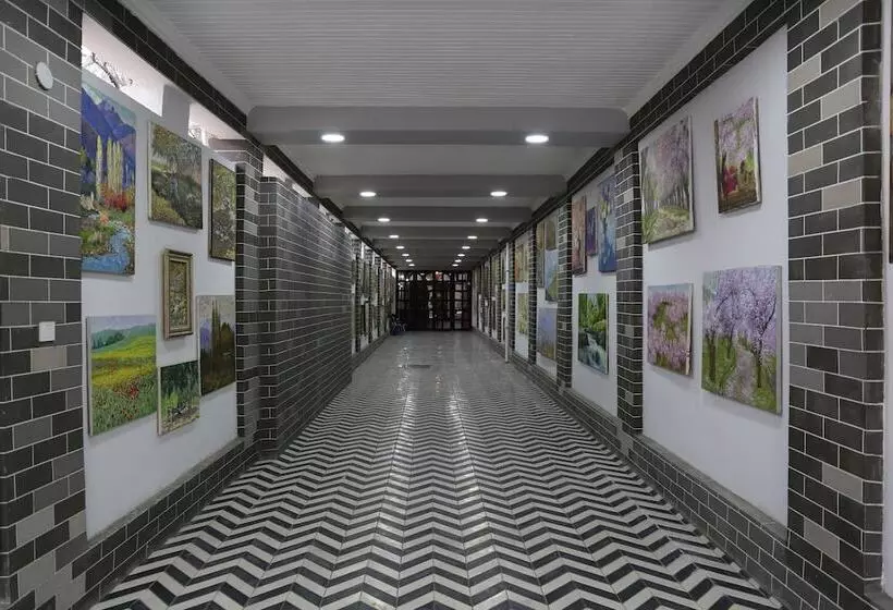 Gallery Hotel — Hostel