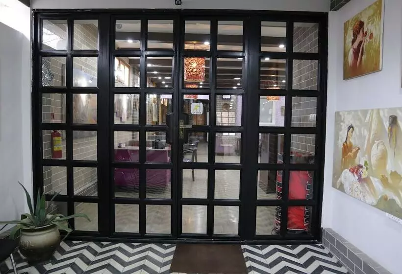 Gallery Hotel — Hostel