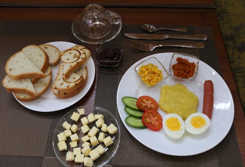 Gallery Hotel — Hostel