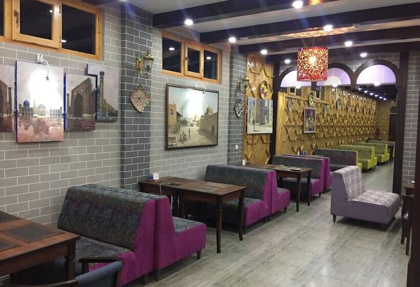 Gallery Hotel — Hostel