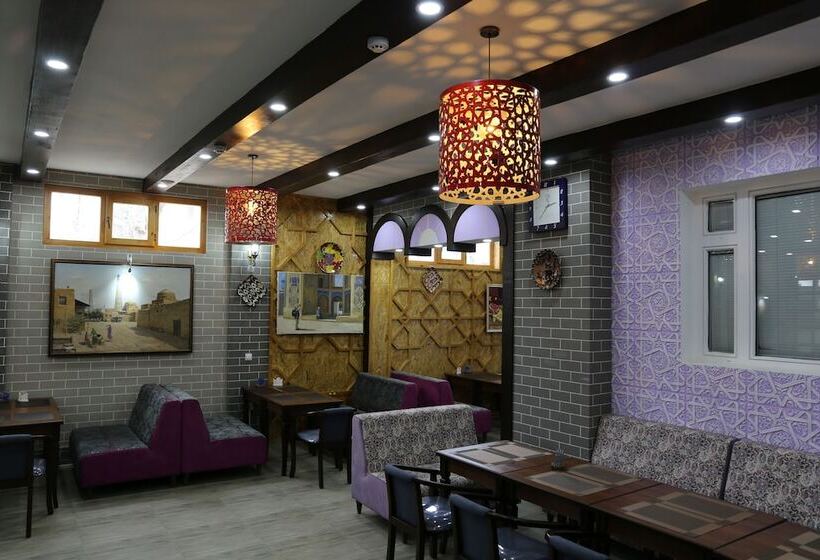 Gallery Hotel — Hostel