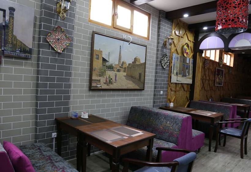 Gallery Hotel — Hostel