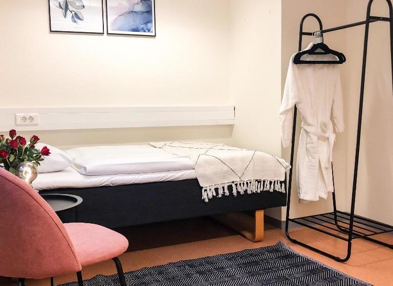 ユースホステル Heradshuset