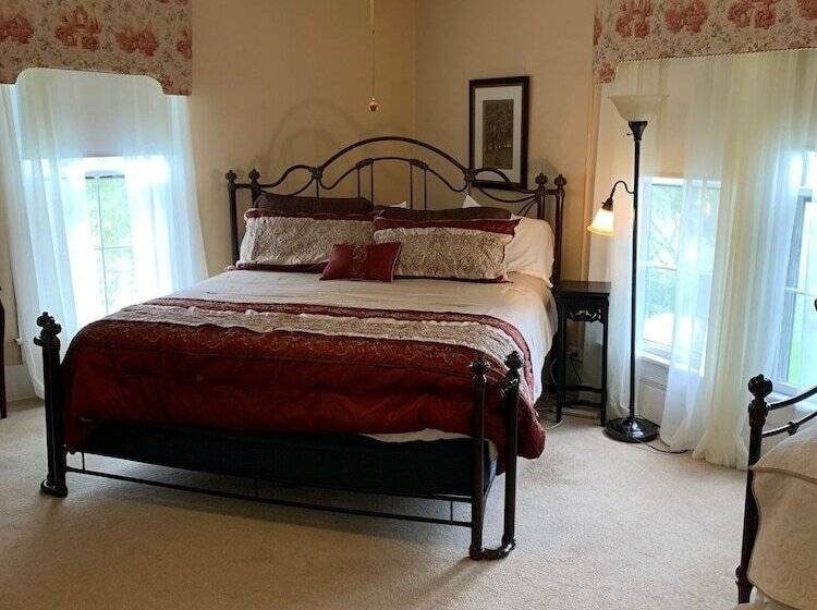 צימר The Inn At Key Falls Estate