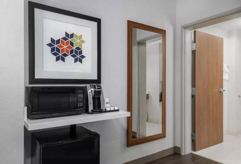 Hotelli Holiday Inn Express & Suites   Colorado Springs South I 25, An Ihg