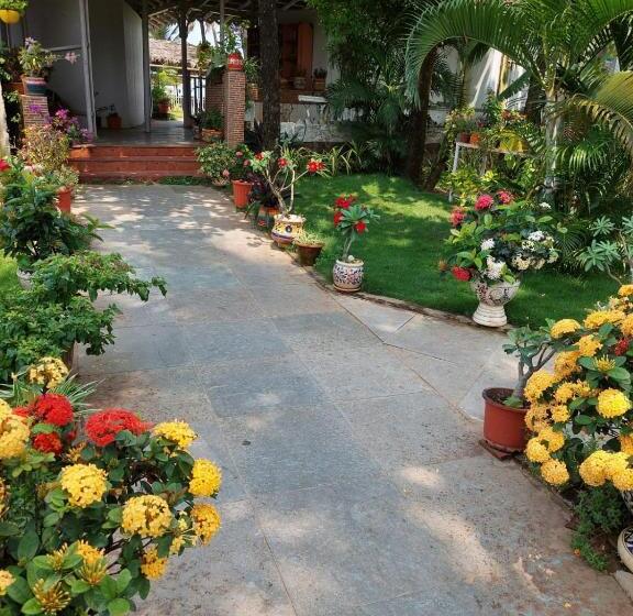 Pensão Anthy’s Guesthouse And Restaurant