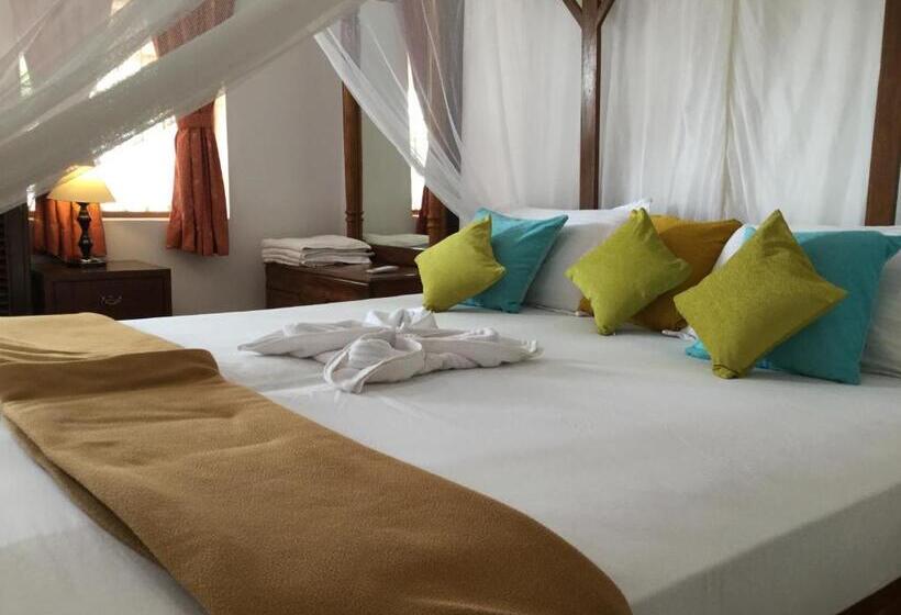 Pensão Anthy’s Guesthouse And Restaurant