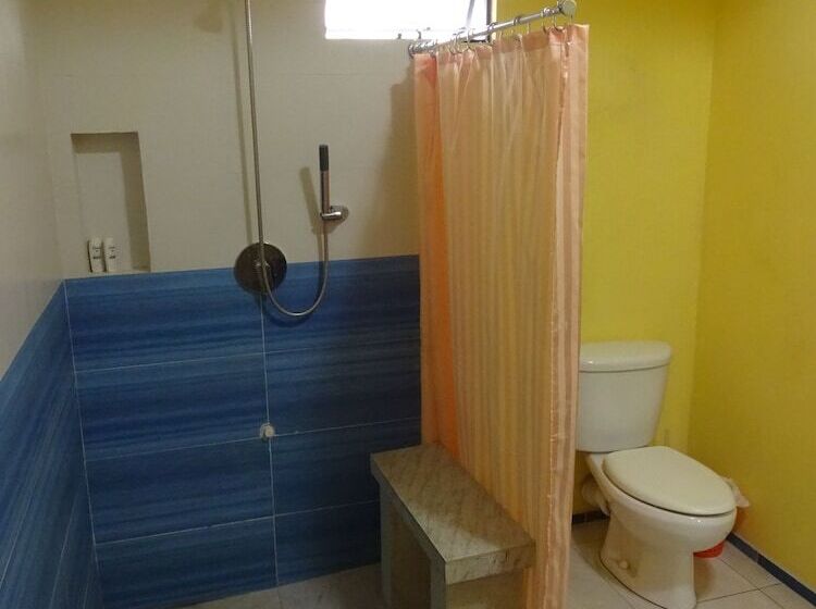 پانسیون Secret Haven Tnt