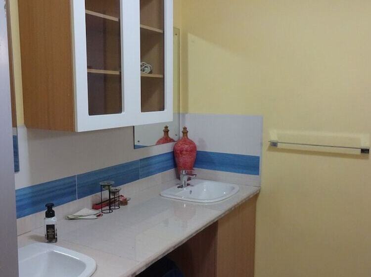 پانسیون Secret Haven Tnt