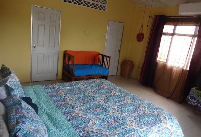 پانسیون Secret Haven Tnt