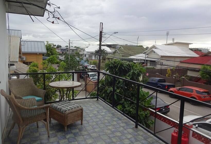 پانسیون Secret Haven Tnt