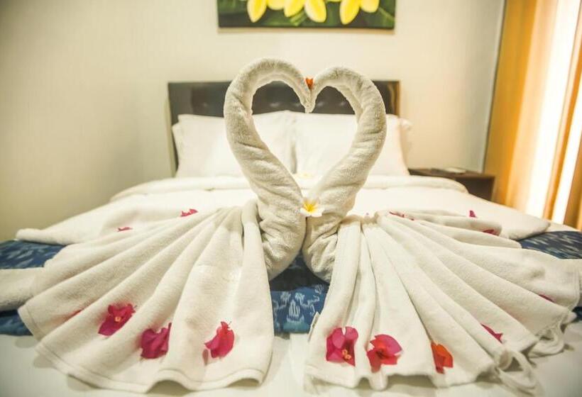 Pension The Backyard House