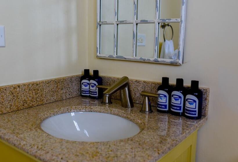 Blue Paloma Bed & Breakfast