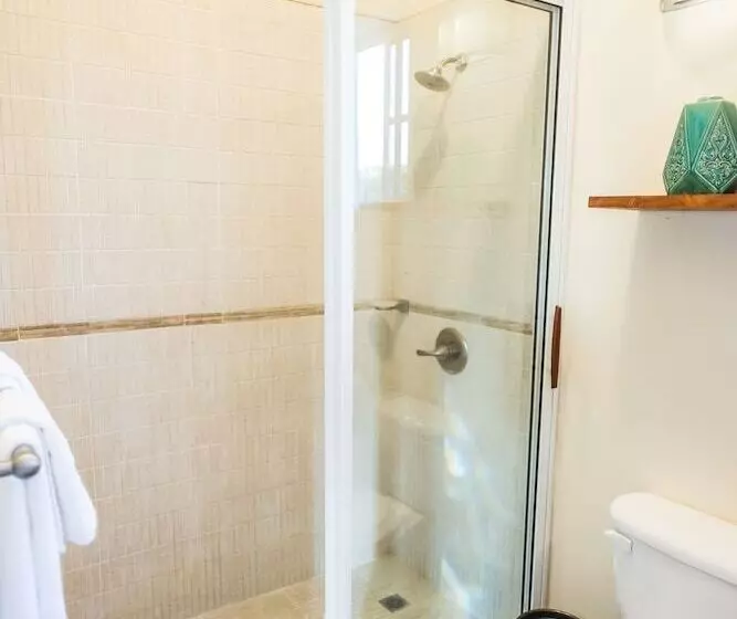 Blue Paloma Bed & Breakfast