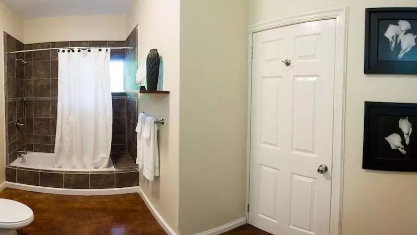Blue Paloma Bed & Breakfast