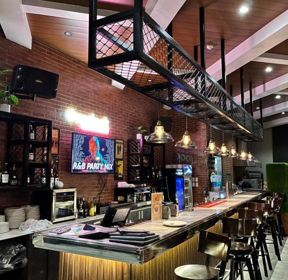 Capitol Hill Hotel And Suites