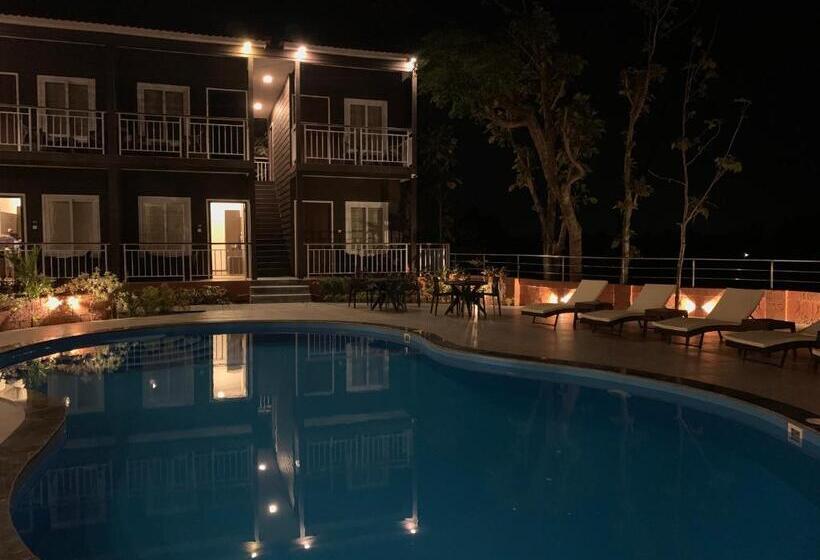 בית מלון כפרי Aurum Resorts