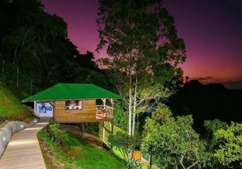 ホテル Kawa Mountain Retreat