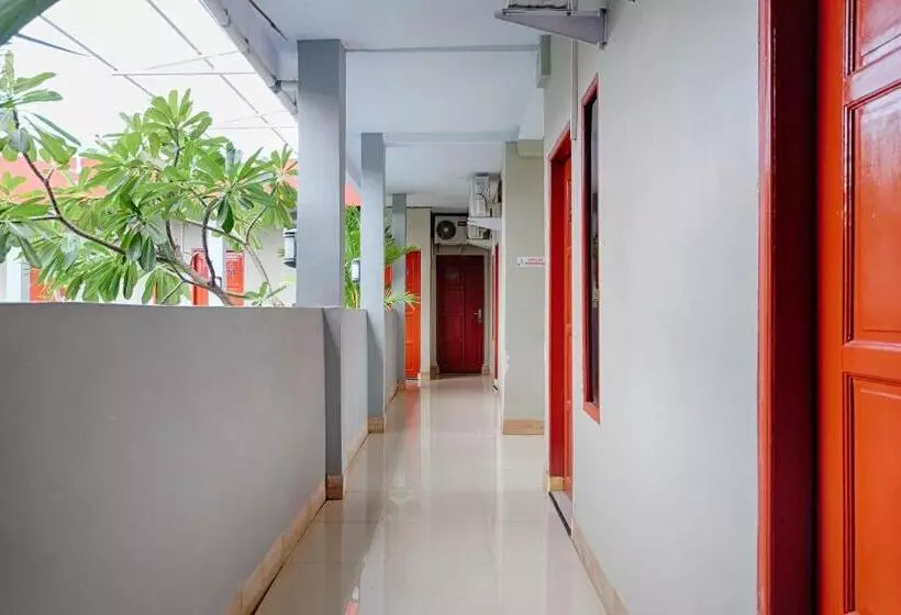 ホテル Oyo 2595  Jinan Makassar