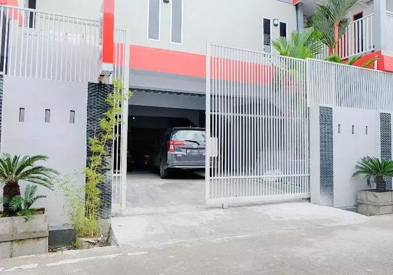 ホテル Oyo 2595  Jinan Makassar
