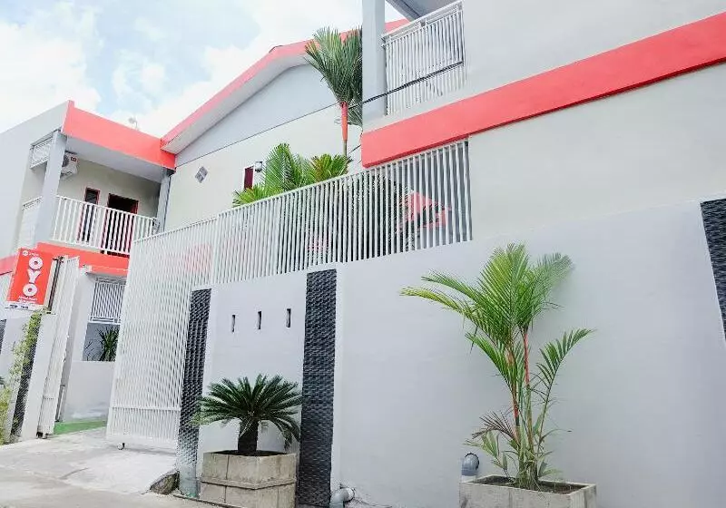ホテル Oyo 2595  Jinan Makassar