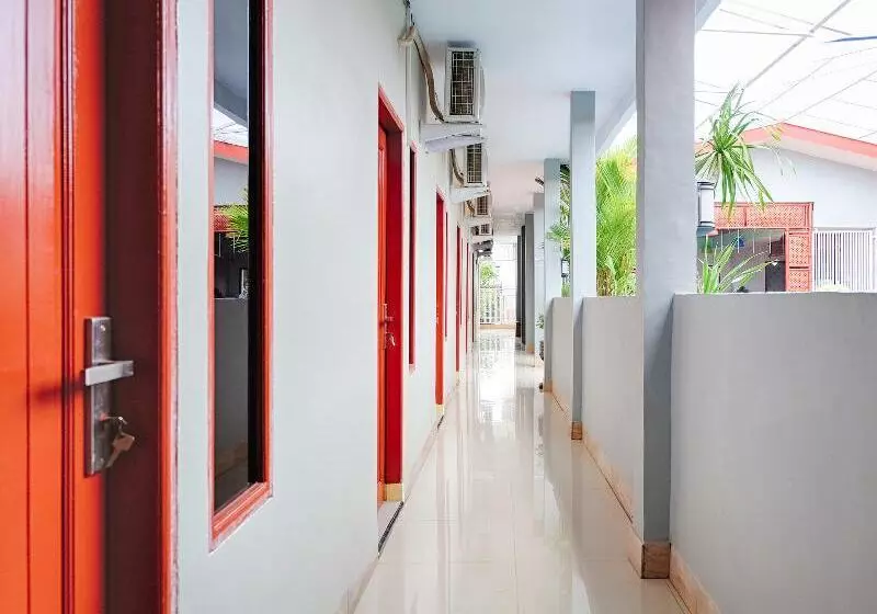 ホテル Oyo 2595  Jinan Makassar