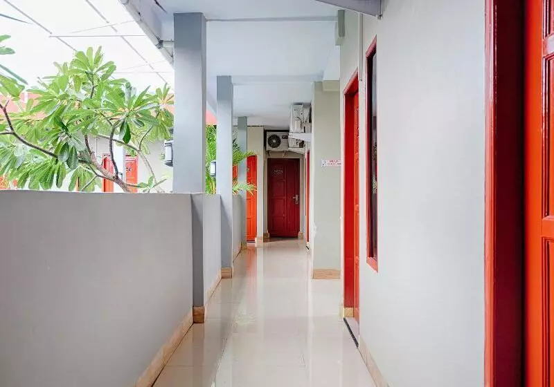 ホテル Oyo 2595  Jinan Makassar