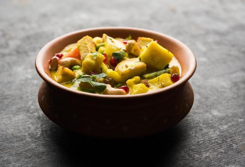 هتل Oyo 67311 J.r Palace