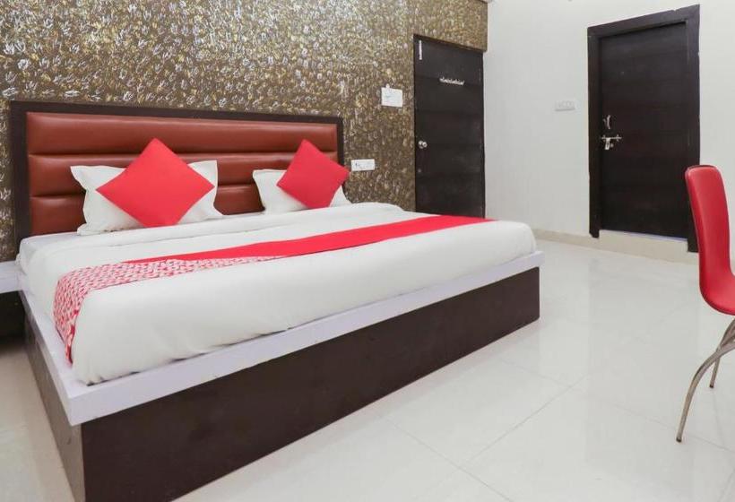 هتل Oyo 67311 J.r Palace