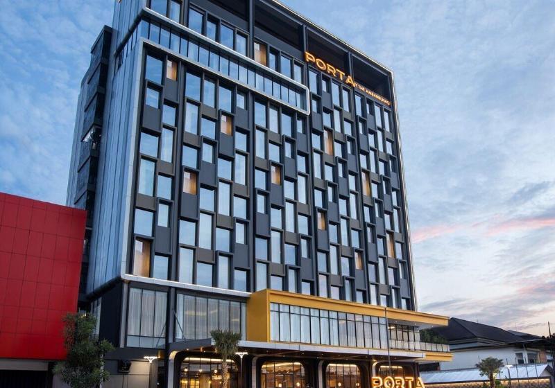 호텔 Porta By Ambarrukmo