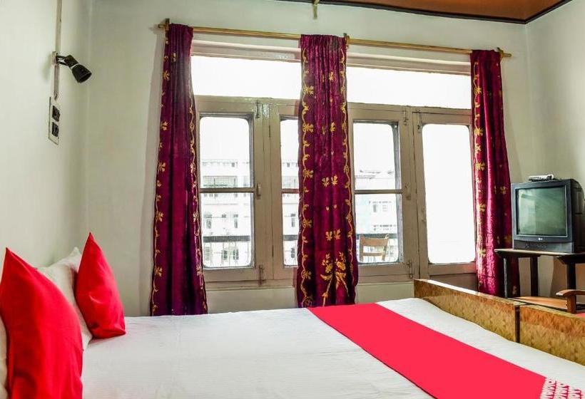 호텔 Spot On 48242 Diamond