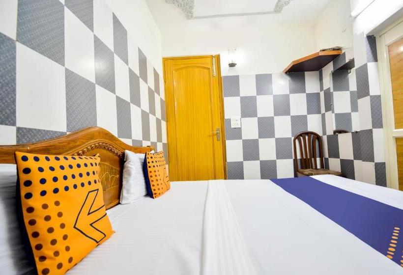 בית מלון כפרי Spot On 68349 Kaka