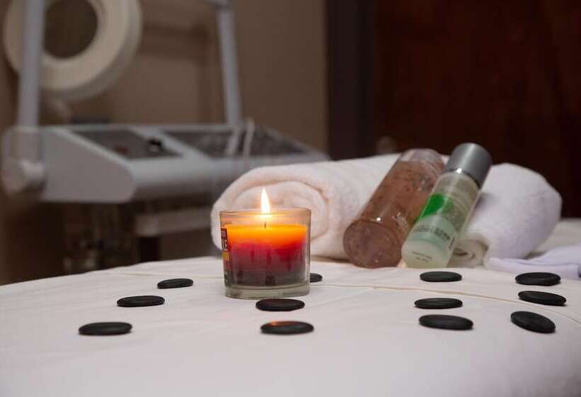 Oak Haven Hotel And Suites