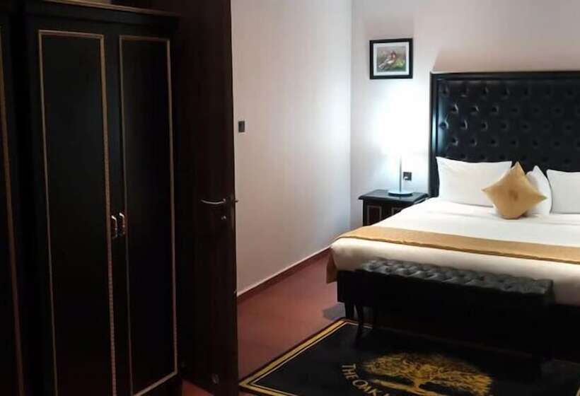 Oak Haven Hotel And Suites