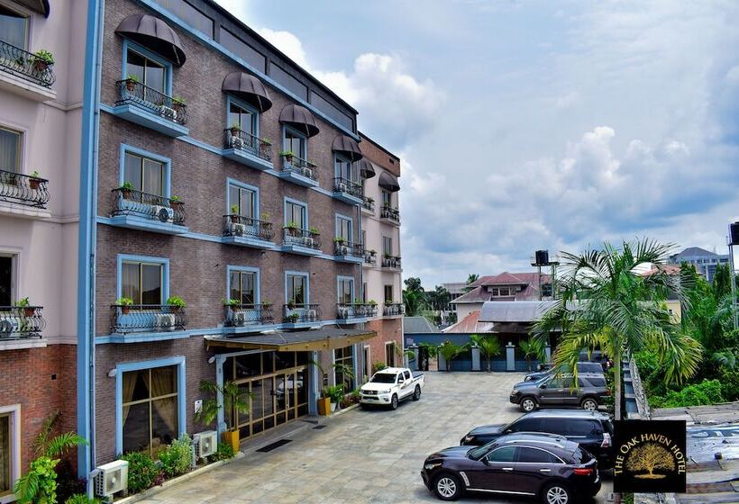 Oak Haven Hotel And Suites