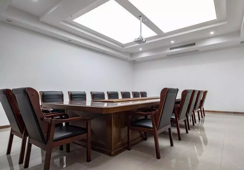 Hotelli Greentree Inn Wuxi Jiangyin City Renmin East Road Liangchen Square Business