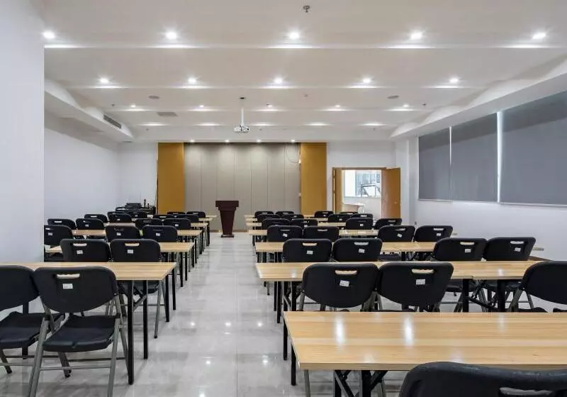 Hotelli Greentree Inn Wuxi Jiangyin City Renmin East Road Liangchen Square Business