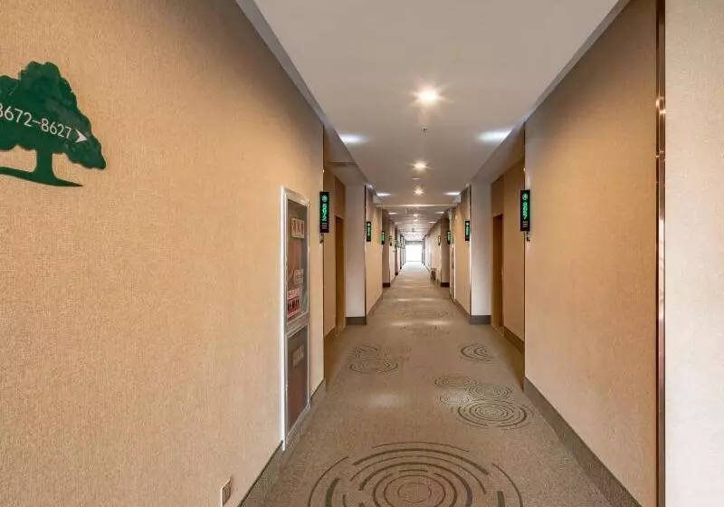 Hotelli Greentree Inn Wuxi Jiangyin City Renmin East Road Liangchen Square Business